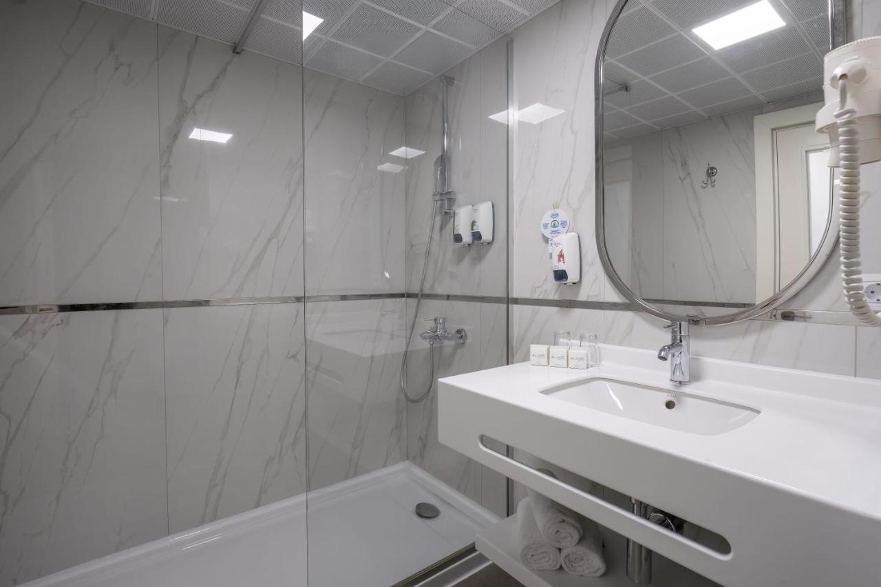 Standard Double Room,1469926148:JPEG